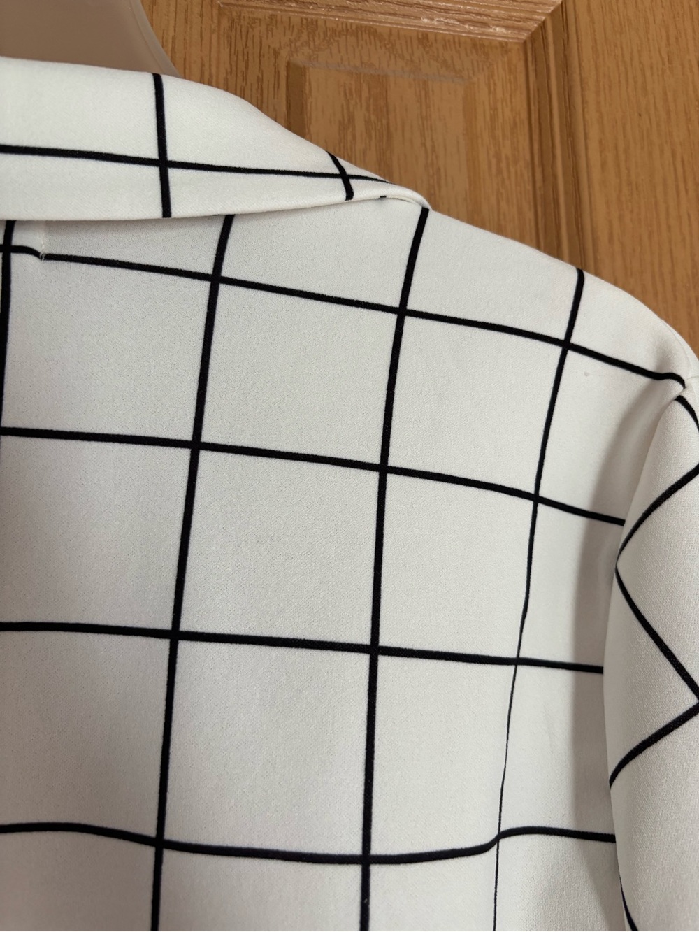 MELLODAY Black & Off White Plaid Long Trench Style Blazer - Picture 9 of 15